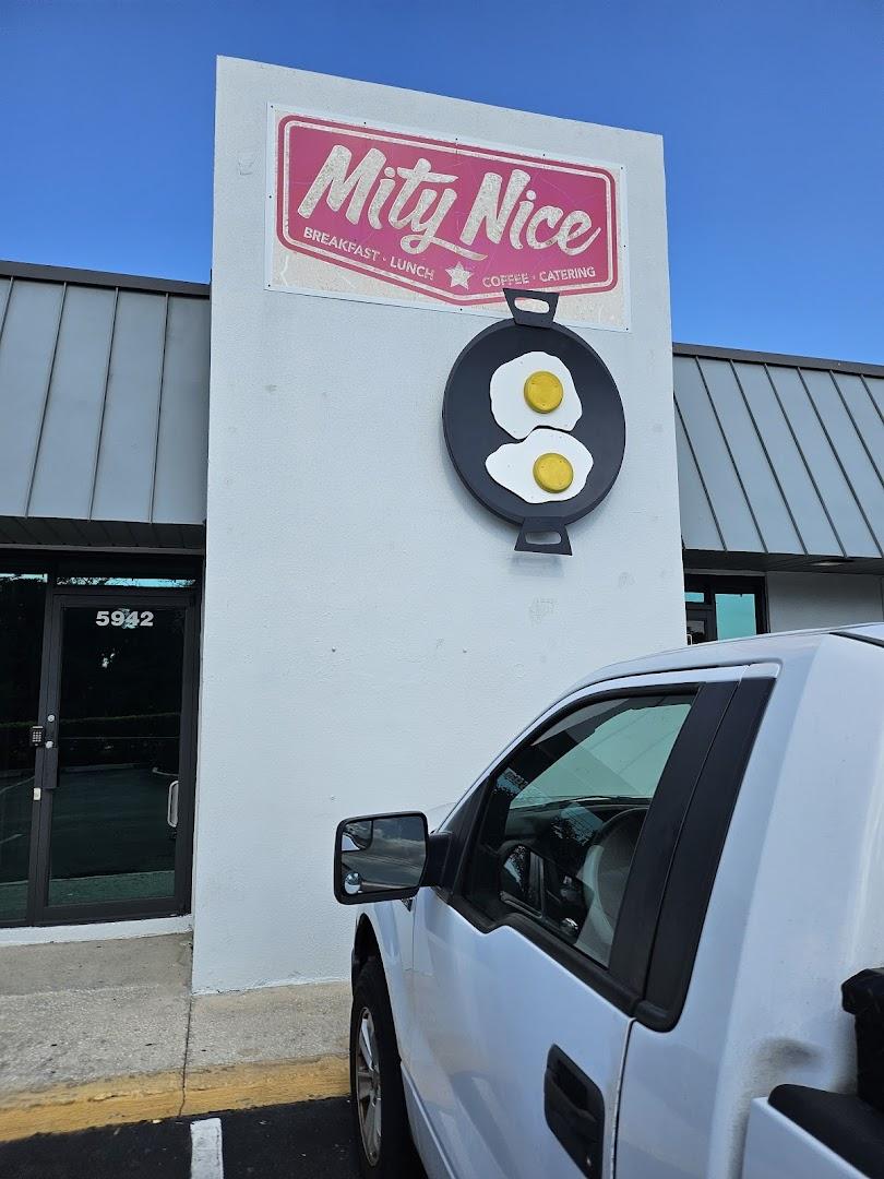 Mity Nice Cafe